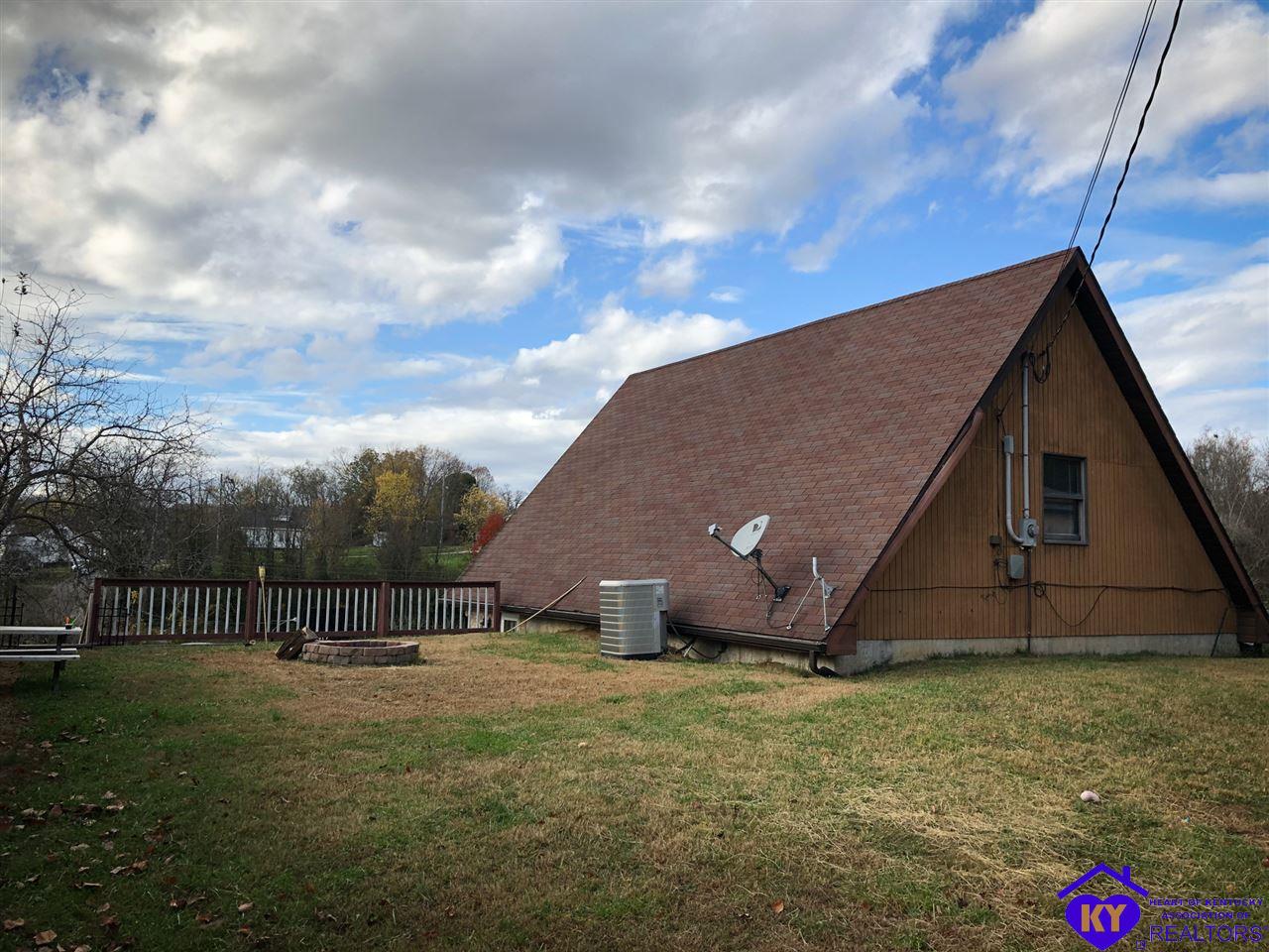 Listing Picture 101 W Locust Street Greensburg, KY 42743 MLS HK10054550