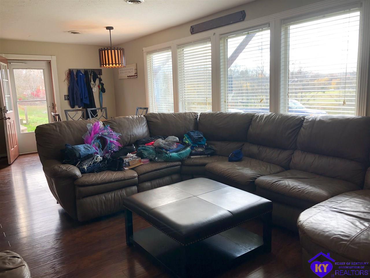 Listing Picture 101 W Locust Street Greensburg, KY 42743 MLS HK10054550