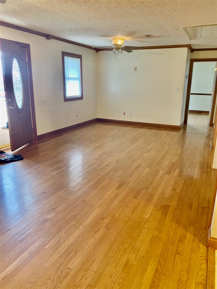 Listing Picture 131 Snow Lane Campbellsville, KY 42718 MLS HK10050907