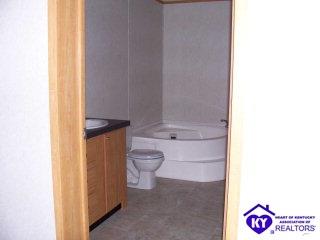 Listing Picture 71 Woodland Road Vine Grove, KY 40175 MLS HK9991108