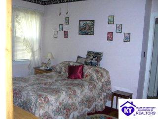 Listing Picture 218 E Maple Avenue Irvington, KY 40146 MLS HK9991321