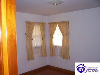 Listing Picture 120 Underwood Avenue Hodgenville, KY 42748 MLS HK9993091