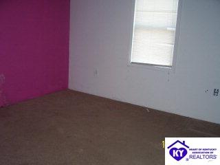 Listing Picture 4217 Lees Lane Louisville, KY 40216 MLS HK9994094