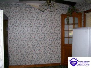 Listing Picture 4307 Estate Drive Louisville, KY 40216 MLS HK9994113