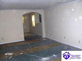 Listing Picture 206 Woods Road Elizabethtown, KY 42701 MLS HK9994184