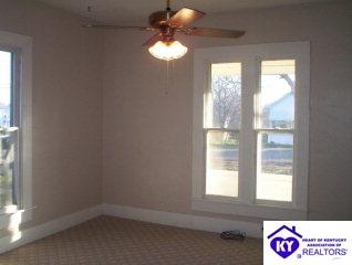 Listing Picture 319 High Street Vine Grove, KY 40175 MLS HK9993931