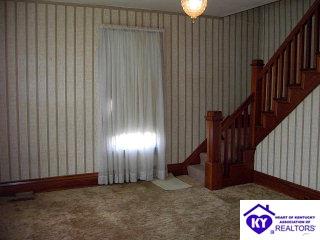 Listing Picture 312 E Columbia Avenue Greensburg, KY 42743 MLS HK9994198