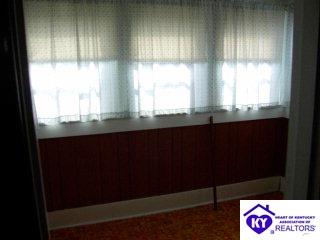 Listing Picture 312 E Columbia Avenue Greensburg, KY 42743 MLS HK9994198