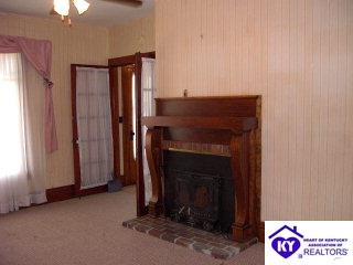 Listing Picture 312 E Columbia Avenue Greensburg, KY 42743 MLS HK9994198