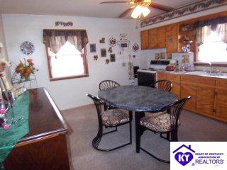 Listing Picture 33 Masters Street Elizabethtown, KY 42701 MLS HK9994523