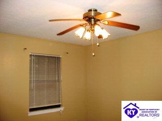 Listing Picture 704 Brian Court Radcliff, KY 40160 MLS HK9994377