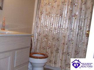 Listing Picture 505 Stanford Drive Elizabethtown, KY 42701 MLS HK9994932