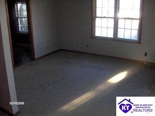 Listing Picture 840 E Main Street Vine Grove, KY 40175 MLS HK9994885