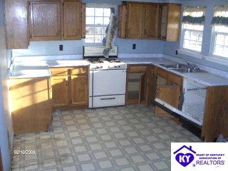 Listing Picture 840 E Main Street Vine Grove, KY 40175 MLS HK9994885