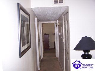 Listing Picture 106 Algiers Court Louisville, KY 40218 MLS HK9996201