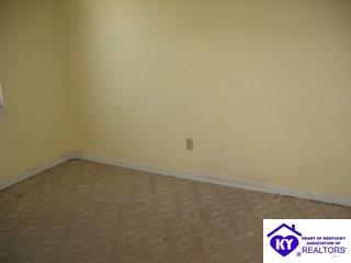 Listing Picture 106 Dixon Avenue Elizabethtown, KY 42701 MLS HK9995999