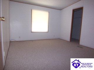 Listing Picture 500 Robbins Drive Vine Grove, KY 40175 MLS HK9996314