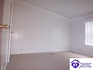 Listing Picture 500 Robbins Drive Vine Grove, KY 40175 MLS HK9996314