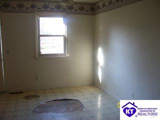 Listing Picture 76 Jefferson Place Bardstown, KY 40004 MLS HK9996711