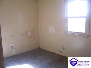 Listing Picture 76 Jefferson Place Bardstown, KY 40004 MLS HK9996711