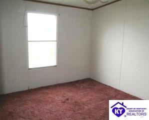 Listing Picture 5728 Highway 218 Greensburg, KY 42743 MLS HK9997304