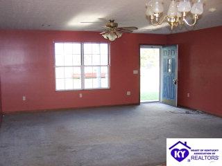 Listing Picture 5539 L and N Turnpike Hodgenville, KY 42748 MLS HK9997242