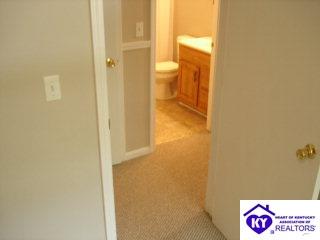 Listing Picture 1401 Kentucky Drive Elizabethtown, KY 42704 MLS HK9997498