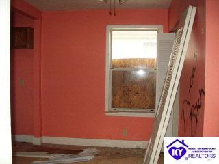 Listing Picture 1445 Oakwood Circle Louisville, KY 40214 MLS HK9997894