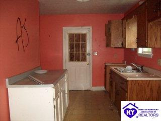 Listing Picture 1445 Oakwood Circle Louisville, KY 40214 MLS HK9997894