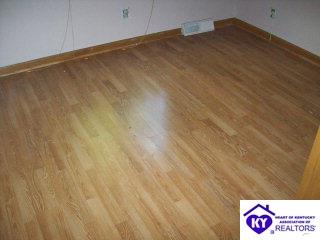 Listing Picture 4002 Dixie Avenue Bardstown, KY 40004 MLS HK9997662