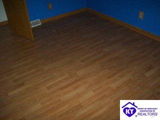 Listing Picture 4002 Dixie Avenue Bardstown, KY 40004 MLS HK9997662