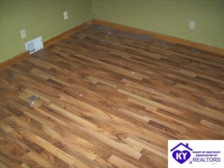 Listing Picture 4002 Dixie Avenue Bardstown, KY 40004 MLS HK9997662