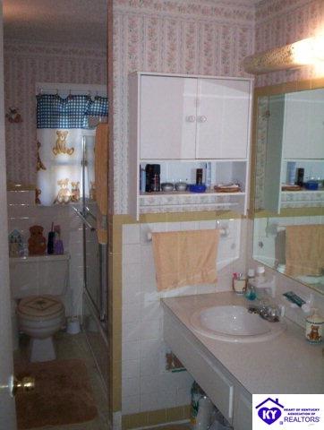 Listing Picture 2820 Hodgenville Road Elizabethtown, KY 42701 MLS HK9998074