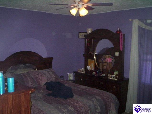 Listing Picture 2820 Hodgenville Road Elizabethtown, KY 42701 MLS HK9998074