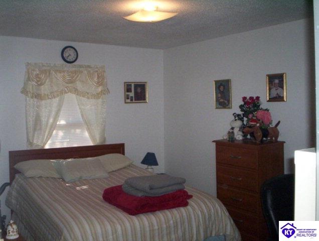 Listing Picture 2820 Hodgenville Road Elizabethtown, KY 42701 MLS HK9998074