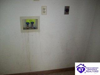 Listing Picture 1118 Greensburg Road Hodgenville, KY 42748 MLS HK9997825