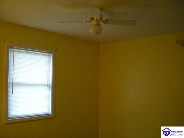 Listing Picture 1029 Greenway Drive Elizabethtown, KY 42701 MLS HK9998252