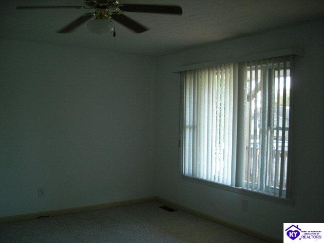 Listing Picture 1029 Greenway Drive Elizabethtown, KY 42701 MLS HK9998252