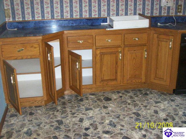 Listing Picture 303 Wildwood Way Campbellsville, KY 42718 MLS HK9998383