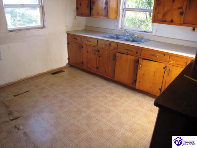 Listing Picture 1197 Cruse Road Hodgenville, KY 42748 MLS HK9998331