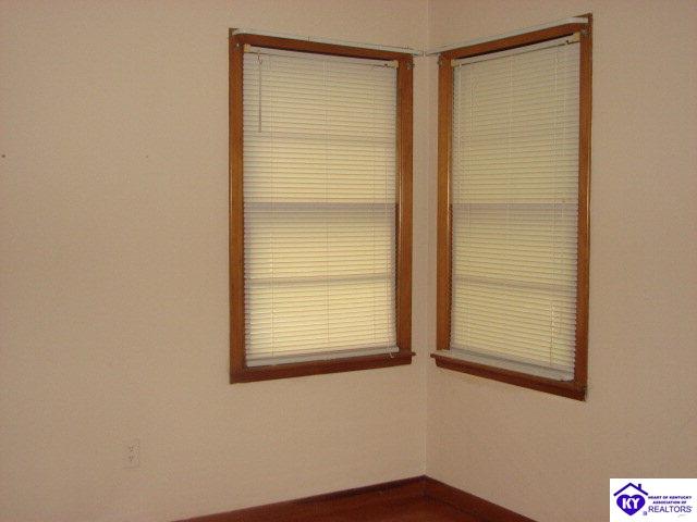 Listing Picture 567 Kirkpatrick Avenue Hodgenville, KY 42748 MLS HK9998940