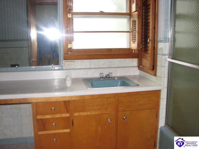 Listing Picture 567 Kirkpatrick Avenue Hodgenville, KY 42748 MLS HK9998940