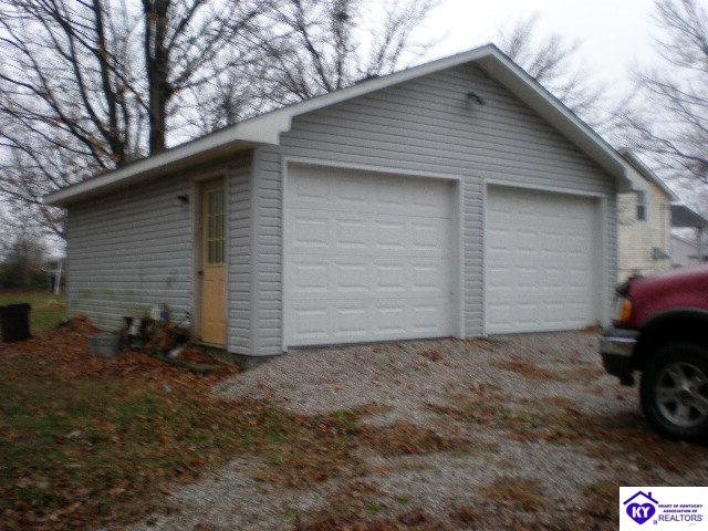 Listing Picture 233 S Greensburg Road Hodgenville, KY 42748 MLS HK9999062