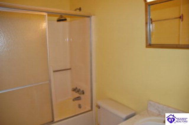 Listing Picture 2630 Vonoa Drive Radcliff, KY 40160 MLS HK9999162