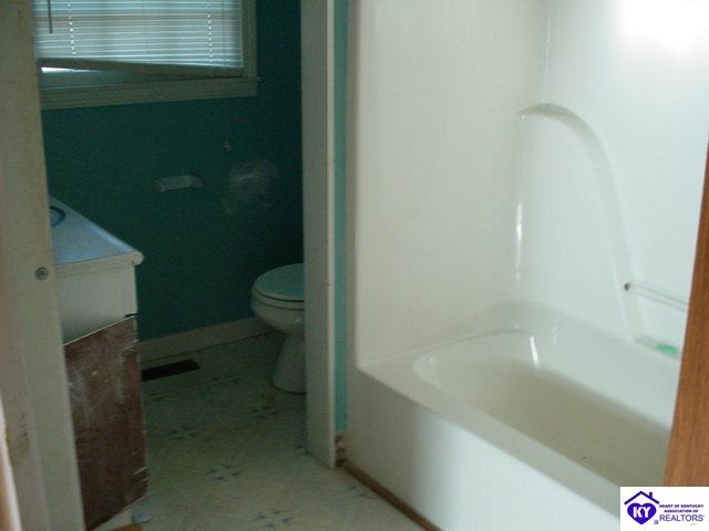 Listing Picture 202 N Center Avenue Bardstown, KY 40004 MLS HK9999252