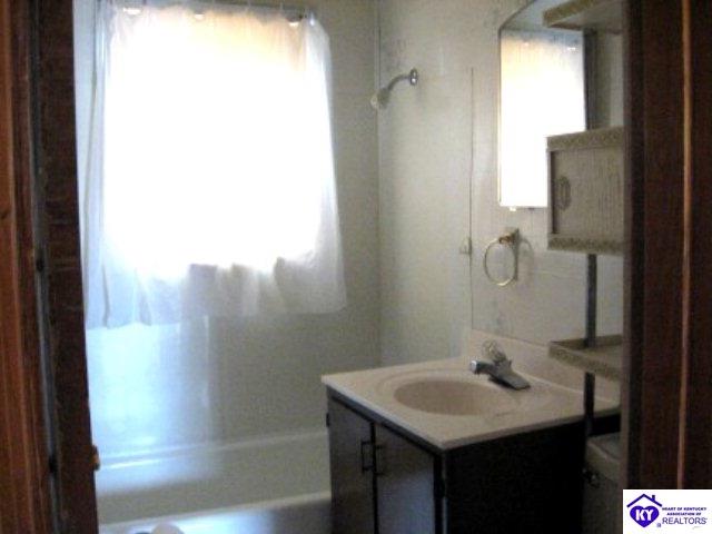 Listing Picture 412 Moninda Lane Elizabethtown, KY 42701 MLS HK9999412