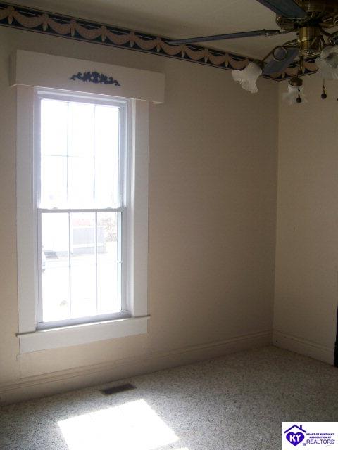 Listing Picture 212 S Woodlawn Avenue Irvington, KY 40146 MLS HK9999726