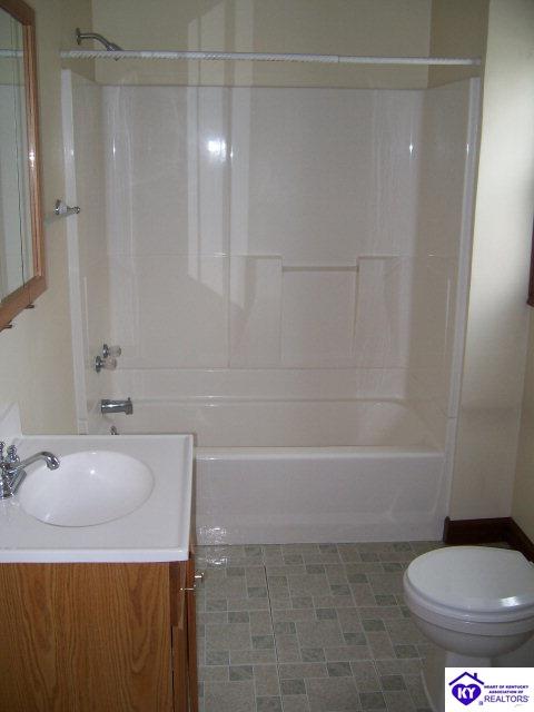 Listing Picture 212 S Woodlawn Avenue Irvington, KY 40146 MLS HK9999726