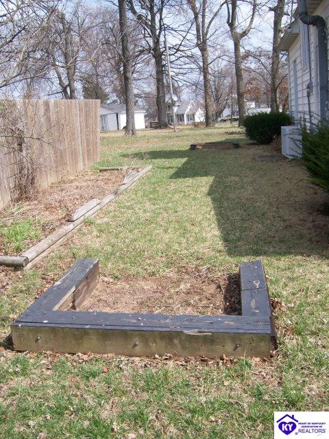 Listing Picture 212 S Woodlawn Avenue Irvington, KY 40146 MLS HK9999726