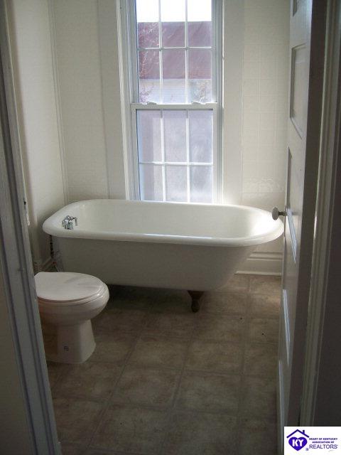 Listing Picture 212 S Woodlawn Avenue Irvington, KY 40146 MLS HK9999726